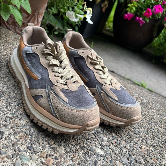 Blowfish women’s size 10 - Picture 2 of 8